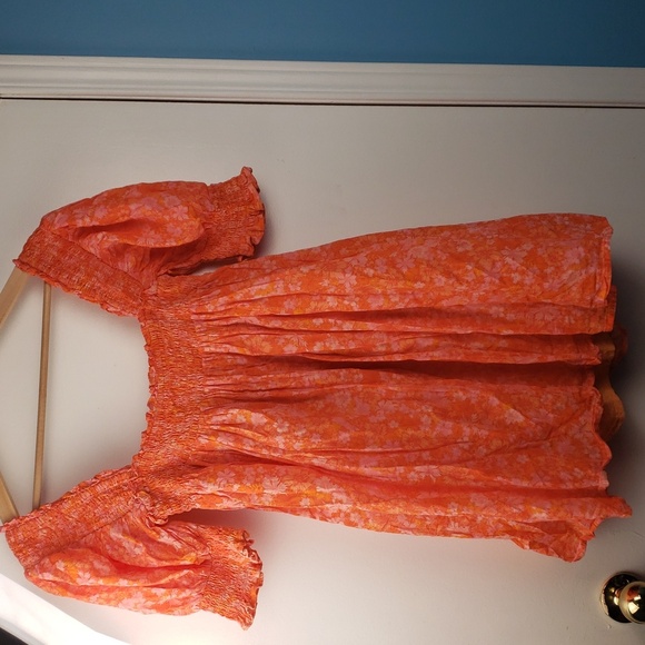 Lovers and Friends Reston Mini Dress in Mitzy Ditsy Orange Size Small - smocked - Picture 7 of 9